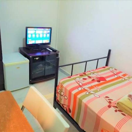 Staff House Bed & Breakfast Nyíregyháza Екстериор снимка